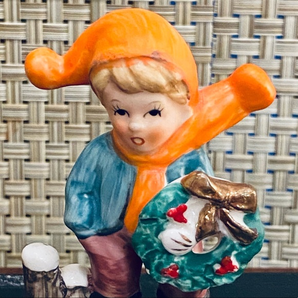 🎄🌟HP🌟VTG 1960-70s Porcelain Boy Christmas Figurine by Napcoware - Picture 2 of 7
